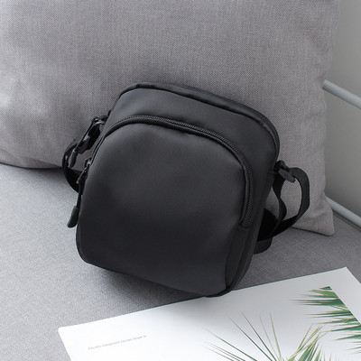 Meeste väike pika sangaga kott