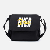 Férfi mindennapi táska felirattal és hosszú füllel