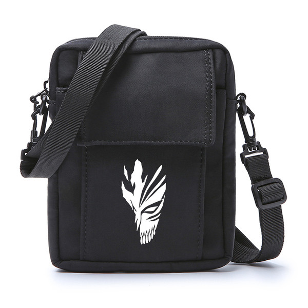 Férfi válltáska rátéttel