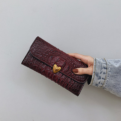 Új modell női pénztárca szív alakú fém díszítéssel