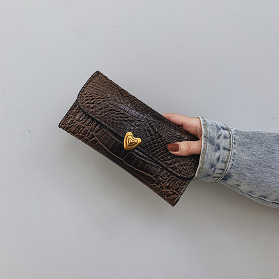 Új modell női pénztárca szív alakú fém díszítéssel