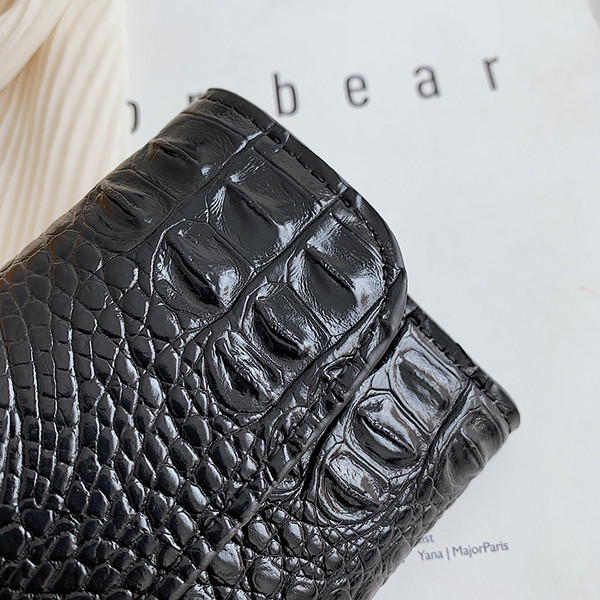 Új modell női pénztárca szív alakú fém díszítéssel