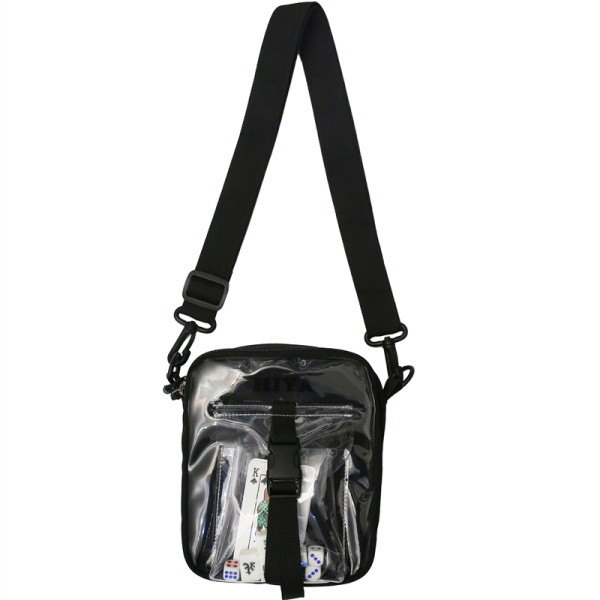 Modern férfi válltáska csattal