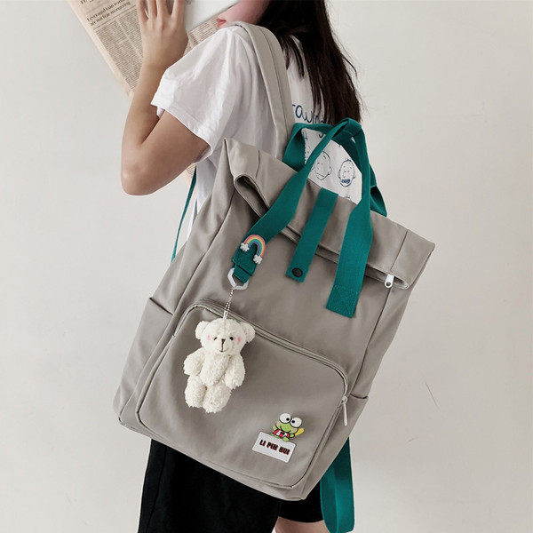 Sport és mindennapi női hátizsák nagy első zsebbel