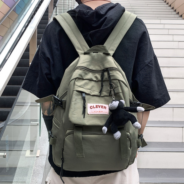 Sportlik ja igapäevane naiste suur seljakott