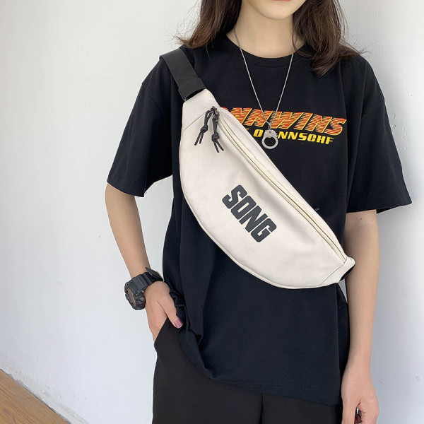 Ikdienas vīriešu soma ar uzrakstu un rāvējslēdzēju