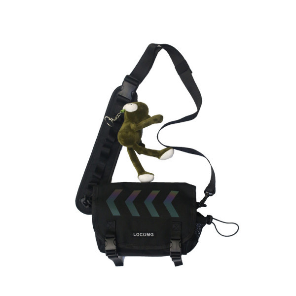 Igapäevane meeste õlakott kirjaga