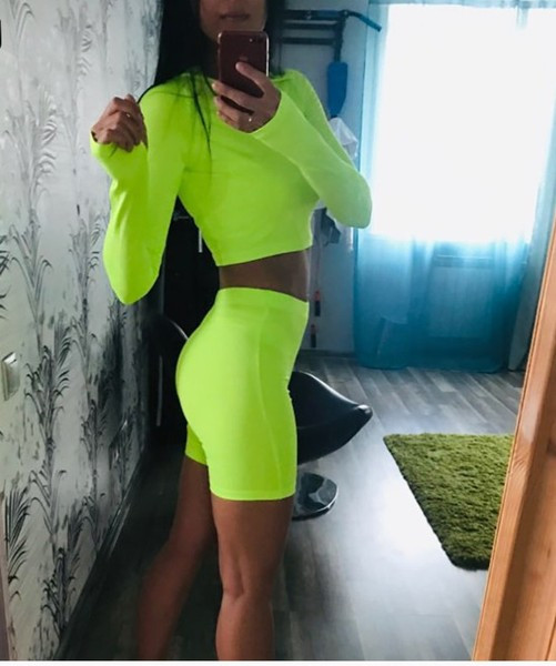 Két részből álló női sport szett cipzárral