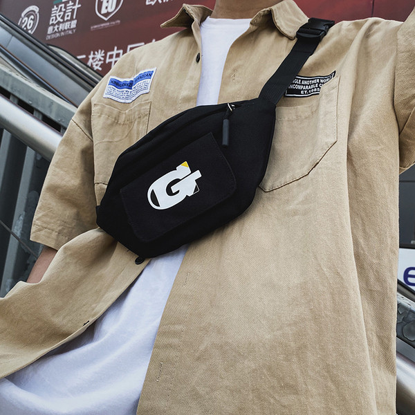 Ανδρική τσάντα casual με φερμουάρ και απλικέ