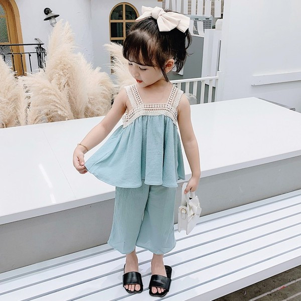 Modern tavaszi-nyári gyerek szett lányoknak