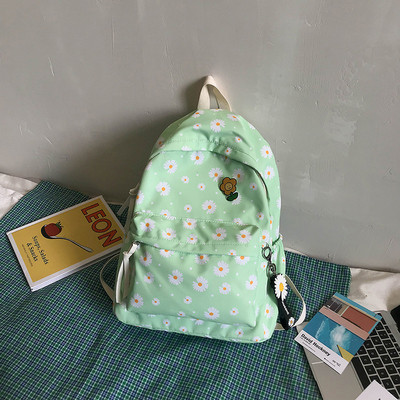 Női napi hátizsák virágos rátéttel