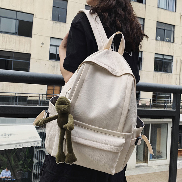 Női mindennapi hátizsák széles pántokkal