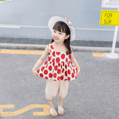 Mūsdienīgs bērnu bikšu komplekts un tops ar kvadrātveida kakla izgriezumu