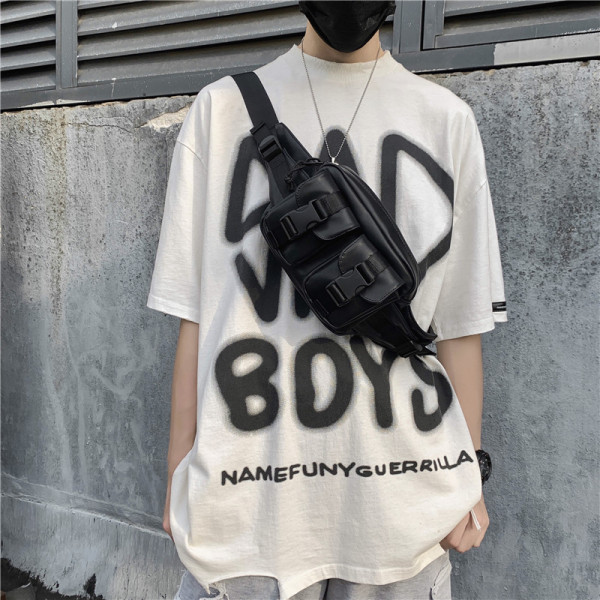 Modern férfi táska eco bőrből, csatokkal