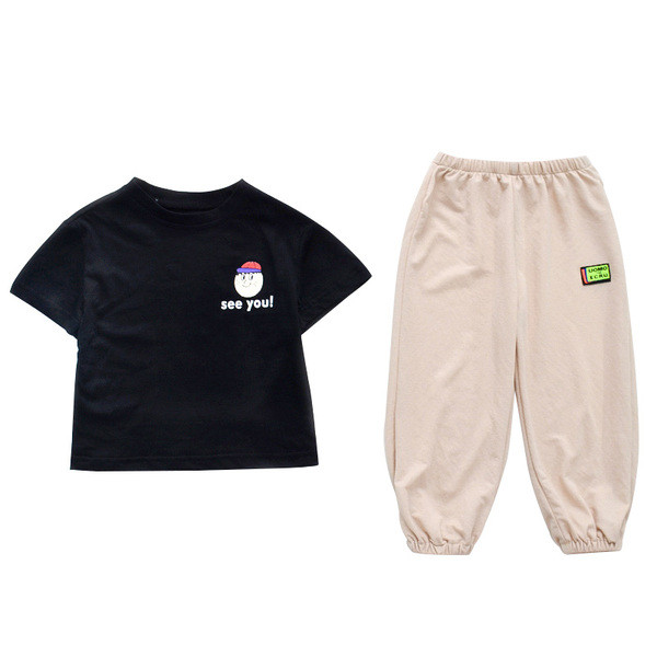 Gyerekkészlet hosszú nadrágból és blúzból, rövid ujjal és hímzéssel