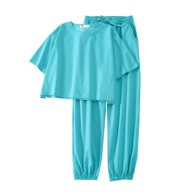 Naiste spordikomplekt kahest osast - T-särk ja elastse vöökohaga püksid