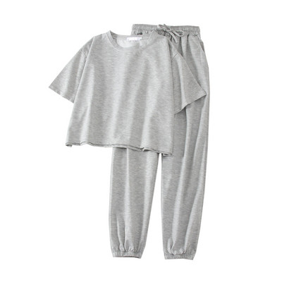 Naiste spordikomplekt kahest osast - T-särk ja elastse vöökohaga püksid