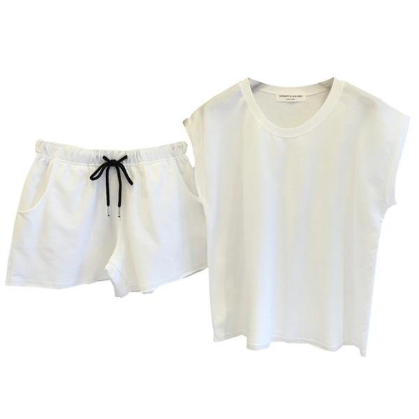 Női sport szett pólóval és rövidnadrággal