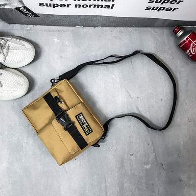 Ανδρική τσάντα καθημερινή με αγκράφα