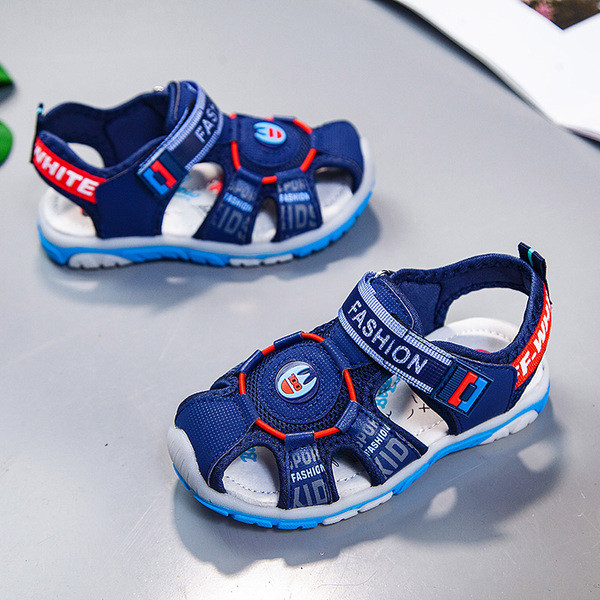 Új matricás gyerekszandál modell - fiúknak