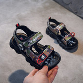 Gyermek terepszínű szandál matricákkal fiúknak