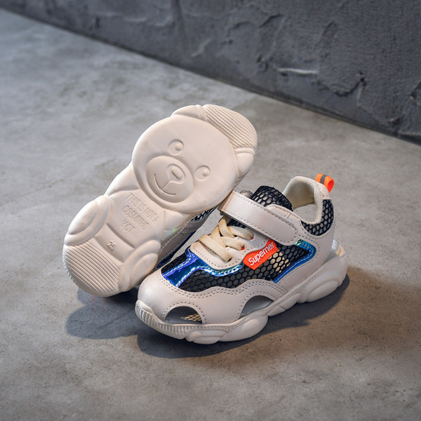 Új matricás gyerekszandál modell fiúknak