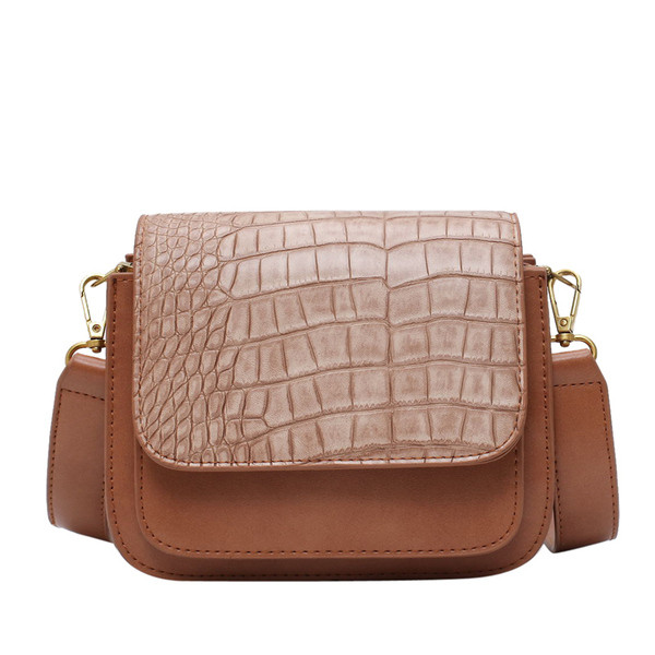 Női bőrtáska széles fogantyúval