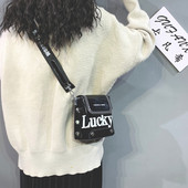 Sieviešu moderna soma ar uzrakstiem - no eko ādas