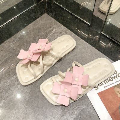 Papuci moderni de dama cu talpa plata si decor 3D in forma de flori