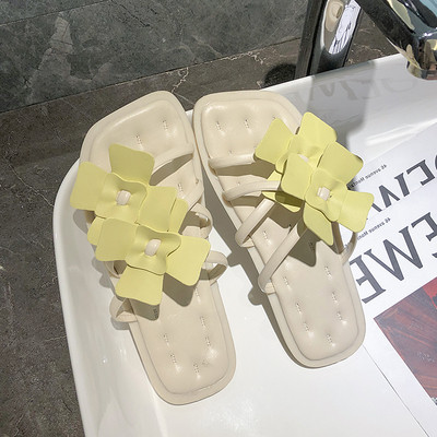 Papuci moderni de dama cu talpa plata si decor 3D in forma de flori