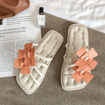 Papuci moderni de dama cu talpa plata si decor 3D in forma de flori