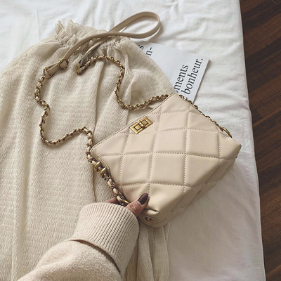 Rauast käepidemega nahast naistekott