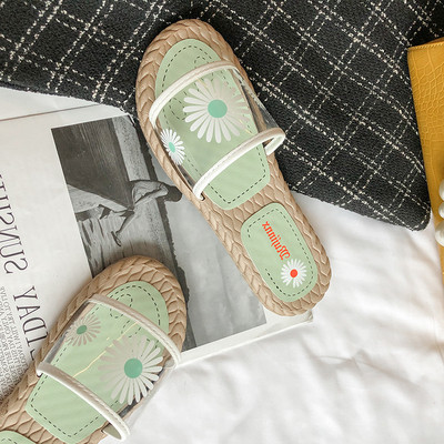 Alkalmi női papucs lapos talppal és rátéttel