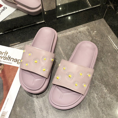 Alkalmi női papucs virágos hímzéssel