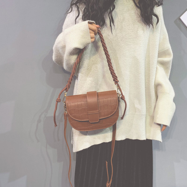 Sieviešu moderna ādas soma ar īsu rokturi