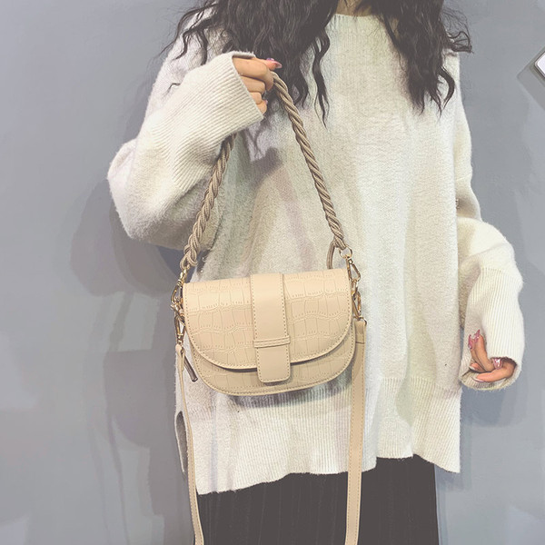 Sieviešu moderna ādas soma ar īsu rokturi