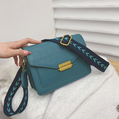 Modern női táska öko bőrből, széles, hosszú fogantyúval