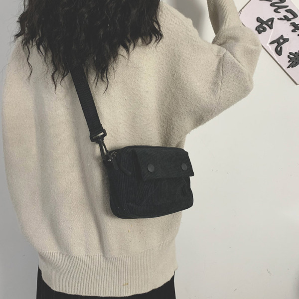 Γυναικεία καθημερινή τσάντα με ρυθμιζόμενη λαβή