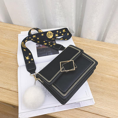 Stílusos női ekobőr táska színes, hosszú füllel