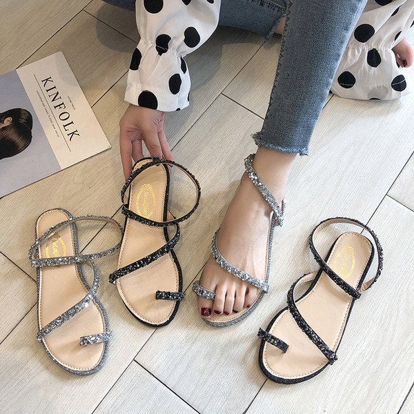 Új modell női szandál lapos talppal és kövekkel