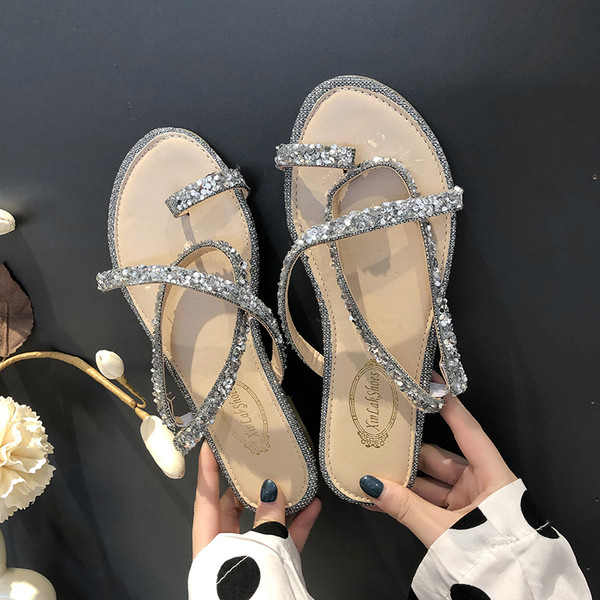 Új modell női szandál lapos talppal és kövekkel