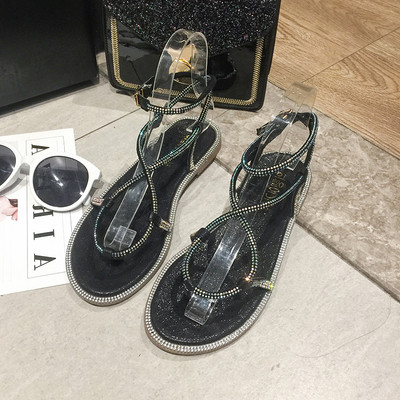 Μοντέρνα γυναικεία σανδάλια με λεπτά λαμπερά λουράκια