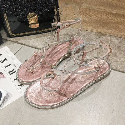 Μοντέρνα γυναικεία σανδάλια με λεπτά λαμπερά λουράκια