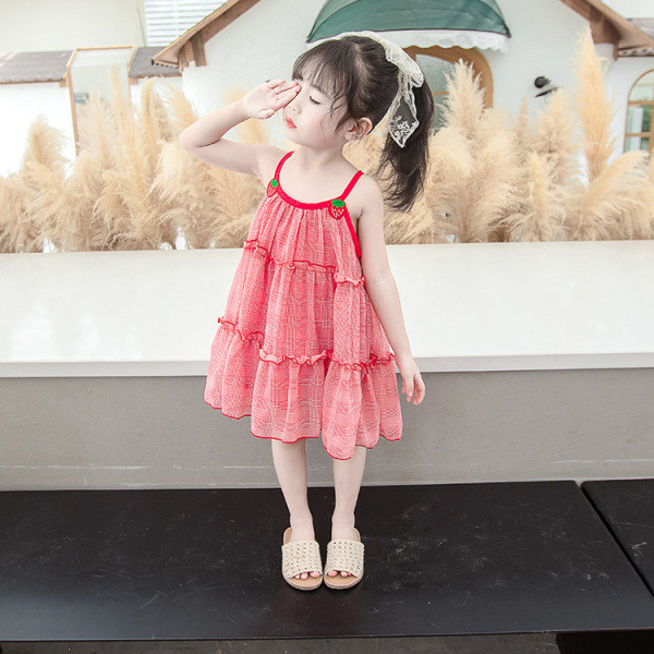 Gyerekruha vékony pántokkal és rátéttel