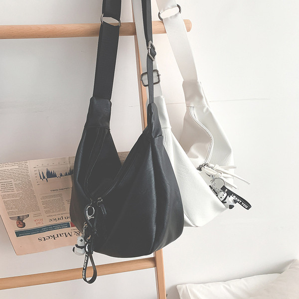 Γυναικεία έκο δερμάτινη τσάντα ώμου με ρυθμιζόμενη λαβή