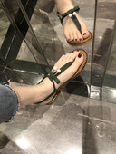 Ikdienas sieviešu sandales virs purngala ar metāla apdari