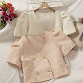 Modern női ing rövid ujjal és spitz nyakkivágással