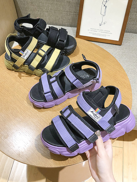 Alkalmi női szandál durva talppal és foltokkal