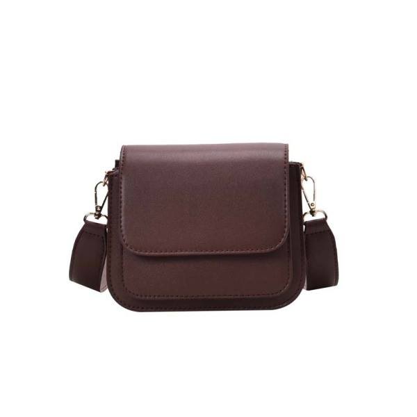 Női bőrtáska elülső zsebbel és széles fogantyúval