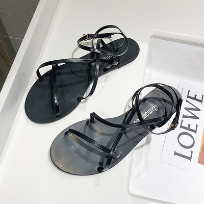 Κλασικό μοντέλο γυναικεί σανδάλια με λουράκια